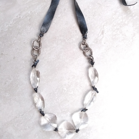 NWOT Kenneth Cole crystal stones necklace - Picture 2 of 3